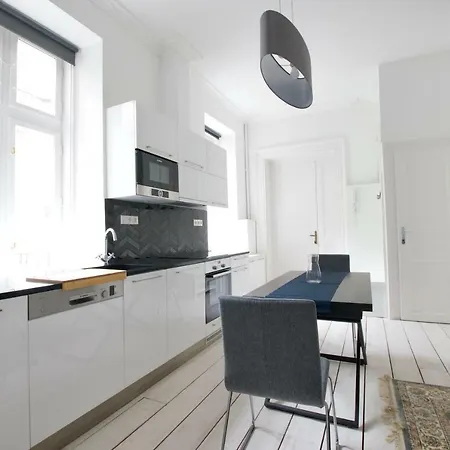 Apartment Luxury By Hi5 - Oktober 6 Street Budapest
