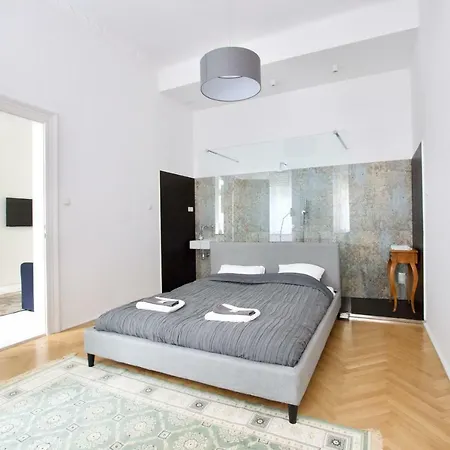 Luxury By Hi5 - Október 6 Street Budapeszt